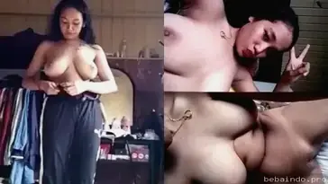 Cewek Nakal Toket Jumbo Main Tangan Penuh Gairah