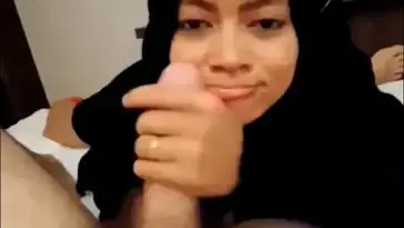 Cicipi Mainan Bule Langsung Nagih