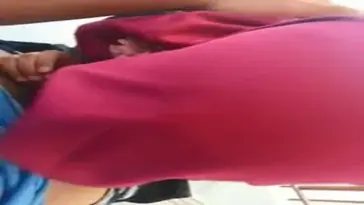 Jilbab Pink Kacamata Mesum Di Tangga